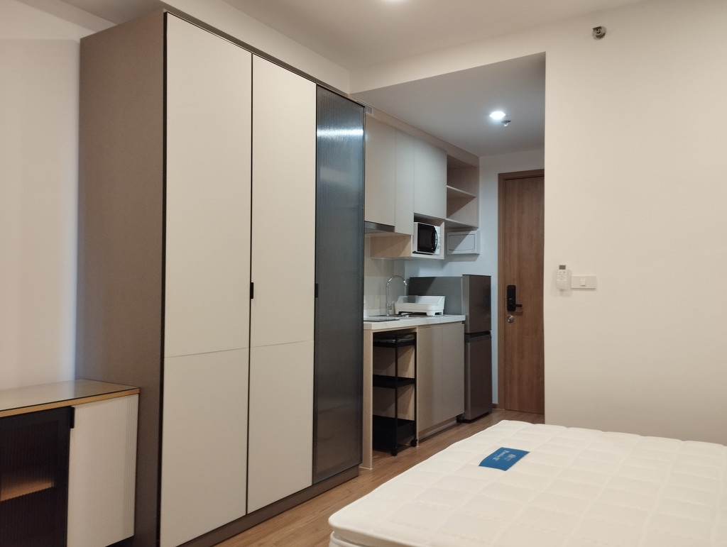 ขายห้องสตูดิโอ The Livin Ramkhamhaeng ขนาด 22.94 ตรม. ชั้น 10 วิวสระแนวยาว สวยสุดๆ ระเบียงทิศเหนือ เ