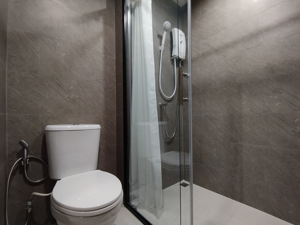 ขายห้องสตูดิโอ The Livin Ramkhamhaeng ขนาด 22.94 ตรม. ชั้น 10 วิวสระแนวยาว สวยสุดๆ ระเบียงทิศเหนือ เ