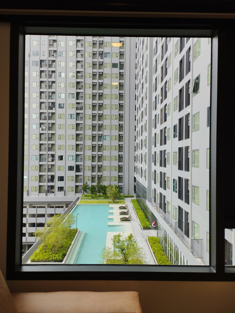 ขายห้องสตูดิโอ The Livin Ramkhamhaeng ขนาด 22.94 ตรม. ชั้น 10 วิวสระแนวยาว สวยสุดๆ ระเบียงทิศเหนือ เ