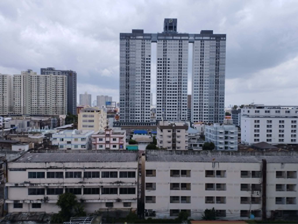 เจ้าของให้เช่า Ideo Ramkhamhaeng-Lamsali Station ห้องหน้ากว้าง ห้องมุม ผนังห้องนอนไม่ติดห้องพักอาศัย