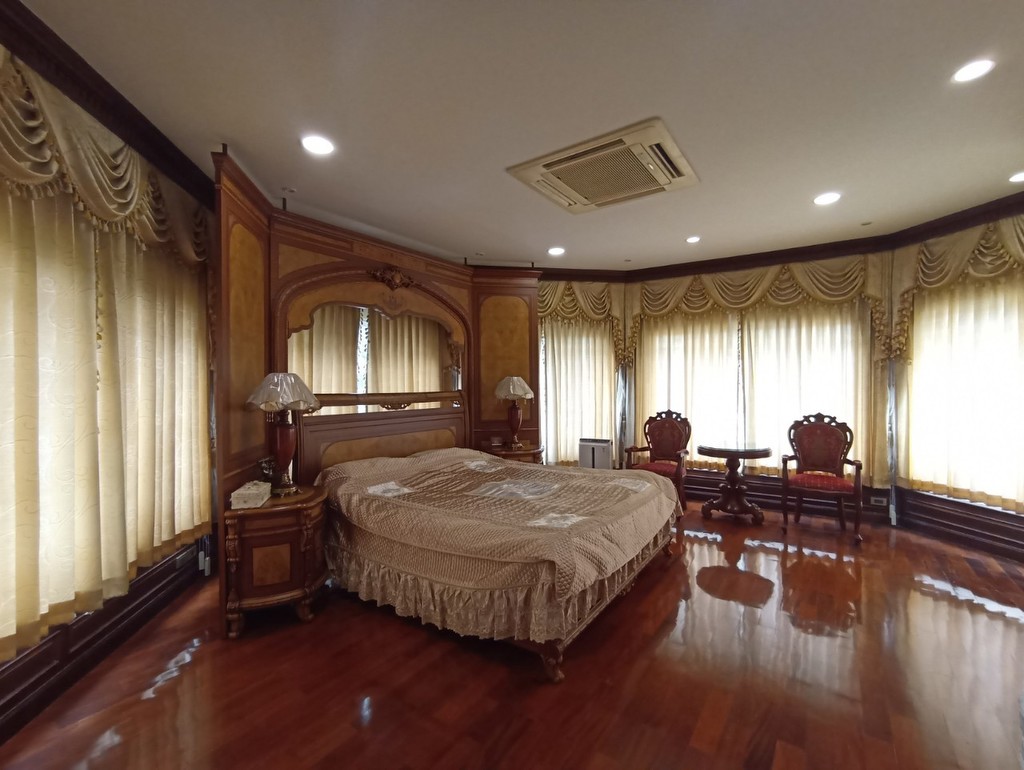 **🔥SALE** คฤหาสน์หรู สไตล์ยุโรป พร้อมอยู่ ราคาต่ำกว่าทุน!! **(Owner Post)**