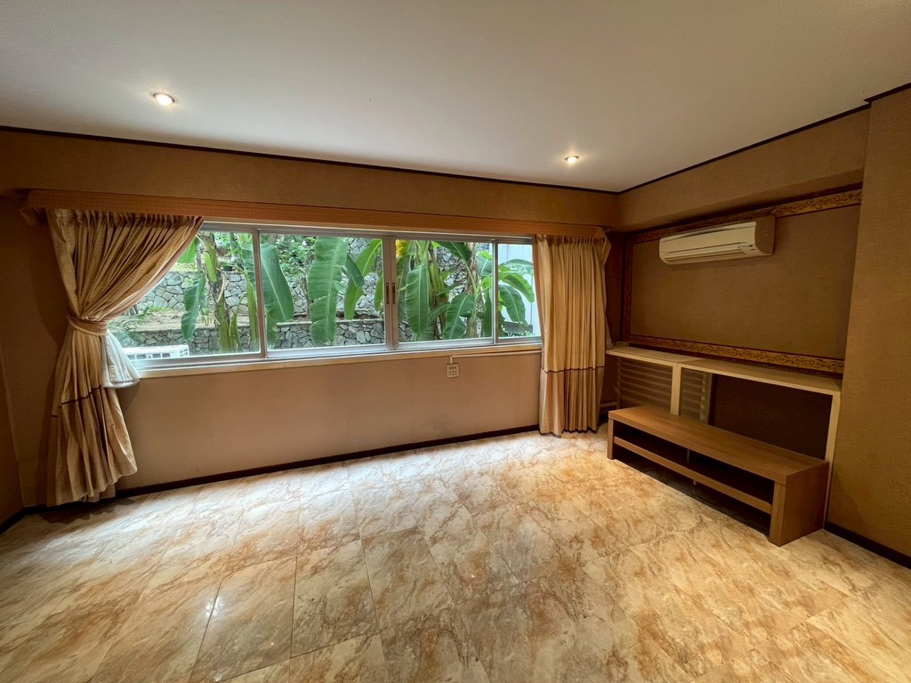 ขายคอนโดหรู แกรนด์ คอนโดเทล พัทยา (Grand Condotel) Pattaya
