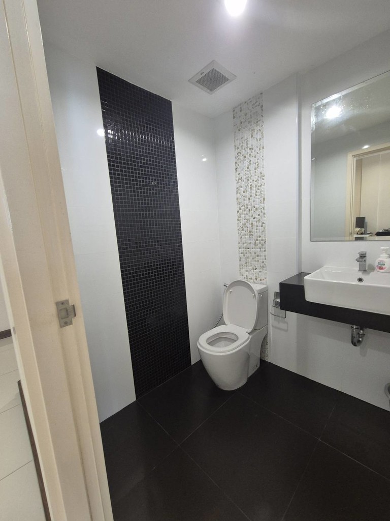 ทาวน์โฮม 3 ชั้น หมู่บ้านชญาดา แอทเวิร์ค ซอยศรีด่าน 22 ตกแต่งครบพร้อมเข้าอยู่