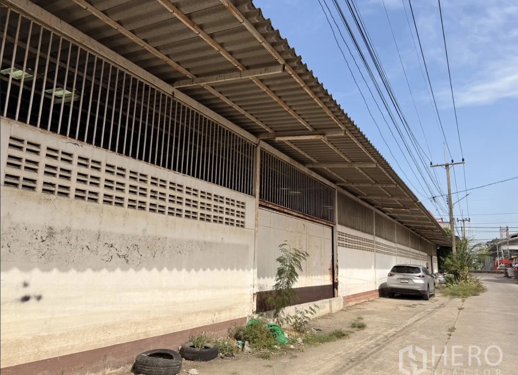ให้เช่าโกดัง/คลังสินค้า 1,512 ตร.ม. ลาดสวาย ลำลูกกา ปทุมธานี พร้อมสำนักงานและชั้นลอย HRE00439
