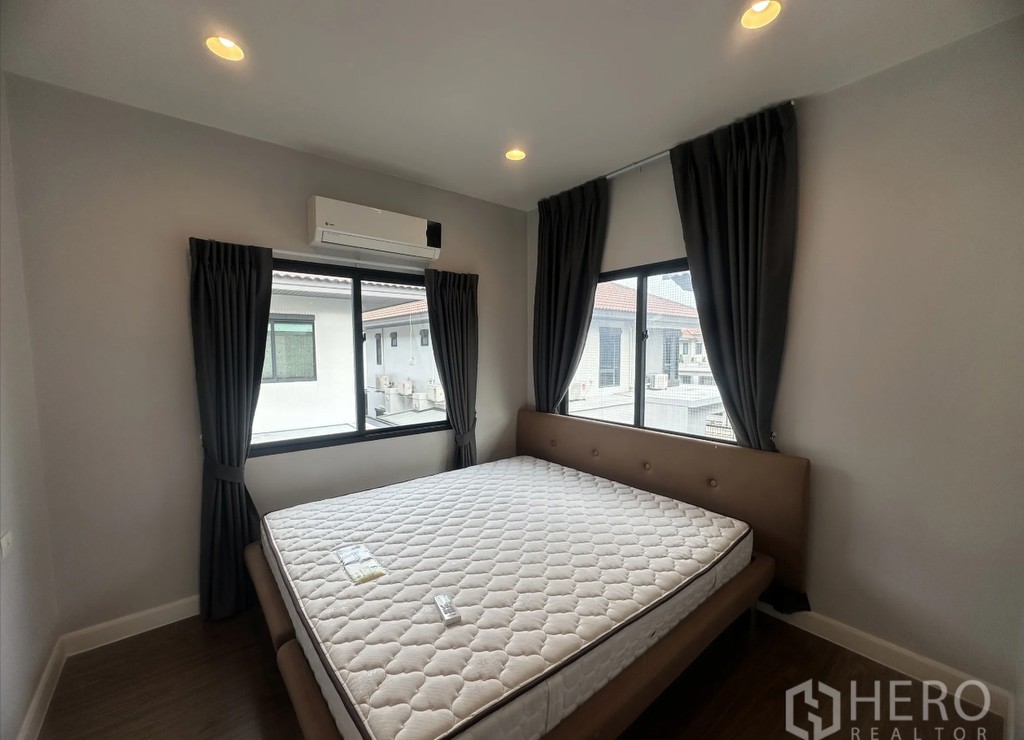 ขายบ้านเดี่ยว 3 ห้องนอน โครงการเศรษฐสิริ วงแหวน-ลำลูกกา (บึงคำพร้อย) ใกล้มอเตอร์เวย์ HRE00945