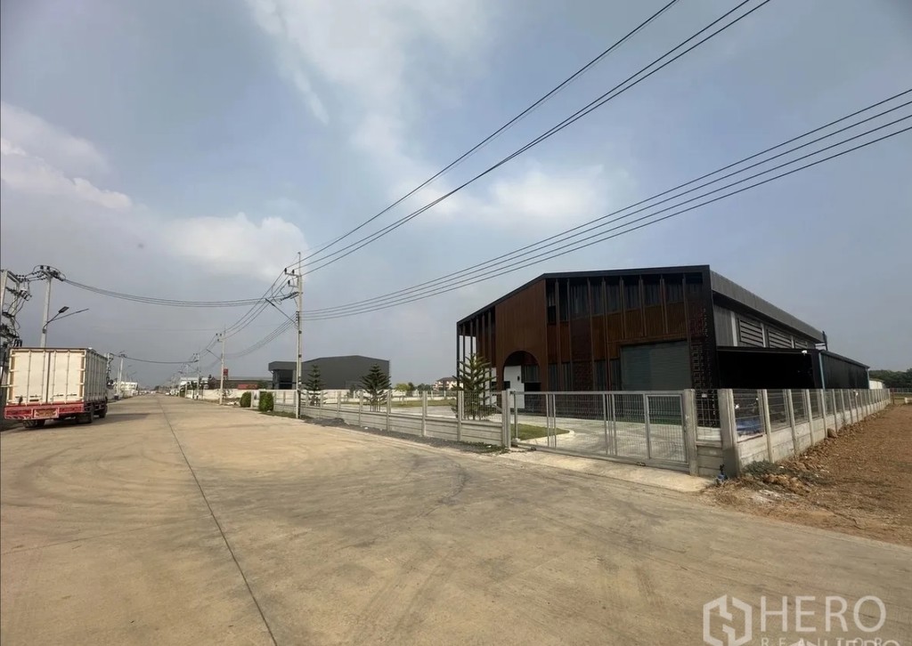 ขายที่ดินผืนใหญ่ 3 ไร่กว่า ลำลูกกา คลอง 9 ปทุมธานี ทำเลทองผังสีเขียว ขอใบอนุญาต รง.4 ได้ HRE00951