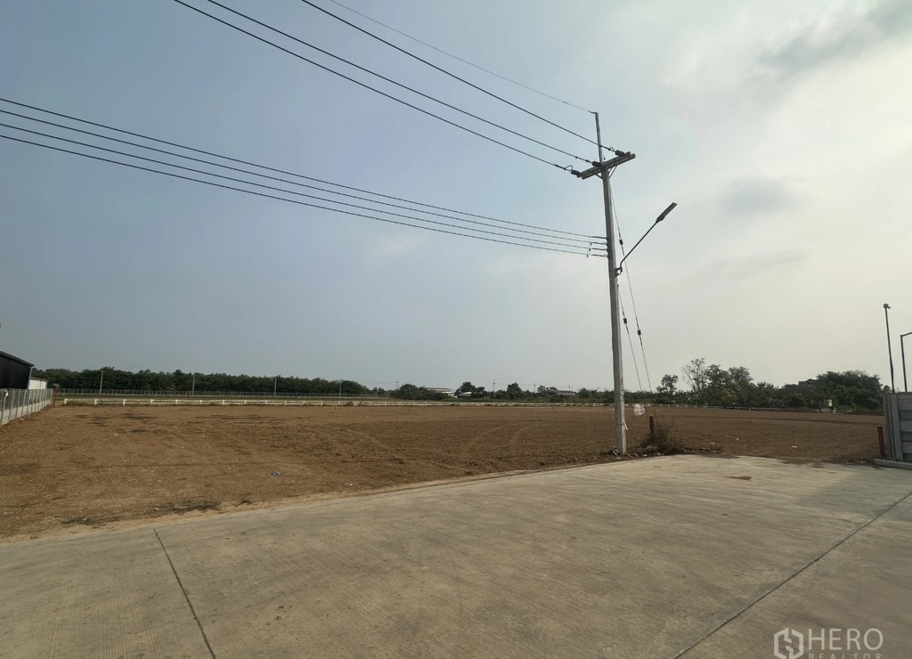 ขายที่ดินผืนใหญ่ 3 ไร่กว่า ลำลูกกา คลอง 9 ปทุมธานี ทำเลทองผังสีเขียว ขอใบอนุญาต รง.4 ได้ HRE00951