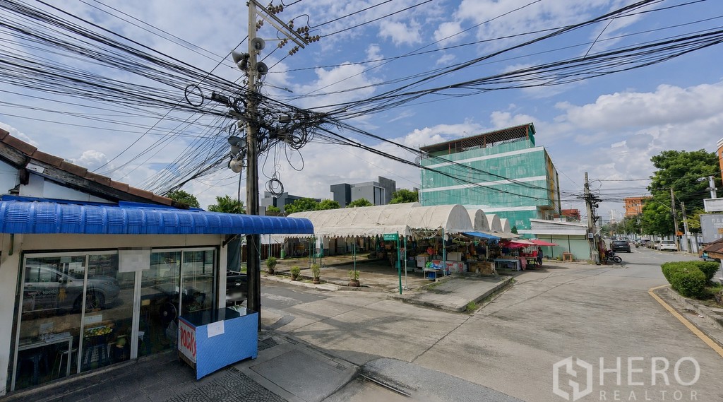 ขายที่ดินทำเลทอง 479 ตารางวา หัวหมาก บางกะปิ กรุงเทพฯ ล้อมรอบด้วยตลาดและแหล่งชุมชนหนาแน่น HRE00928