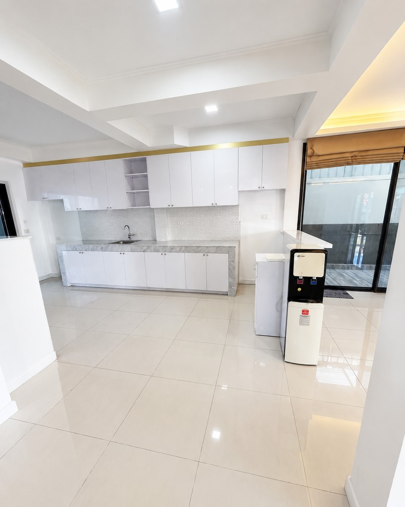 ขายบ้านเดี่ยว 7 ห้องนอน ลำลูกกา ปทุมธานี HRE01014