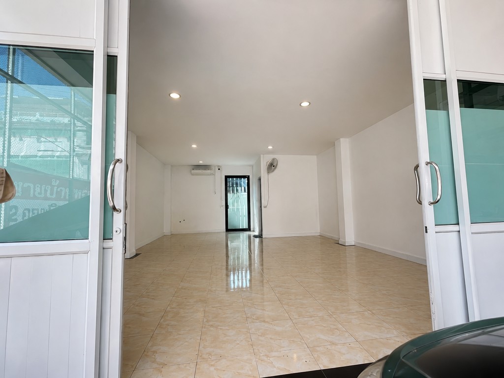 ขายบ้านเดี่ยว 7 ห้องนอน ลำลูกกา ปทุมธานี HRE01014