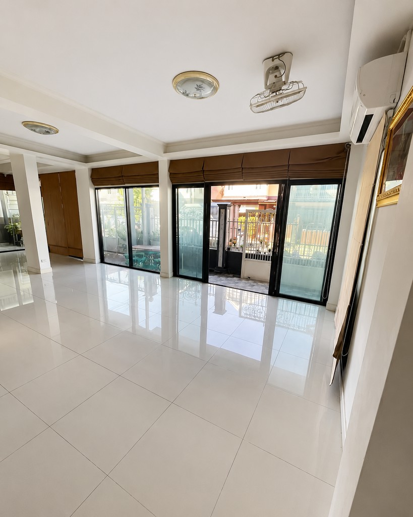 ขายบ้านเดี่ยว 7 ห้องนอน ลำลูกกา ปทุมธานี HRE01014