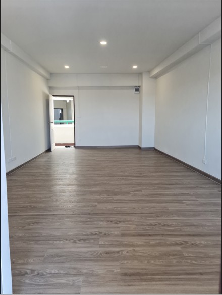 ขายคอนโดรีโนเวทแล้ว ติด BTSสะพานใหม่ ห้องใหญ่ 38 ตร.ม.
