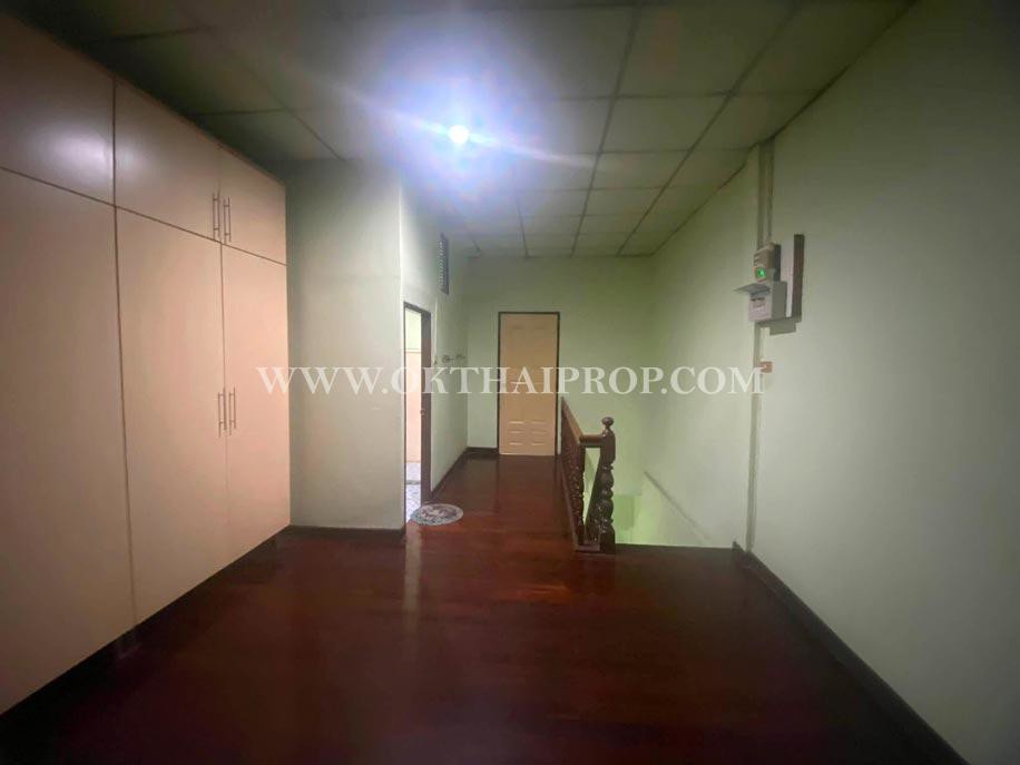 ทาวน์เฮ้าส์ หมู่บ้านจงสุข ถ.กรุงเทพ-นนทบุรี บางซื่อ