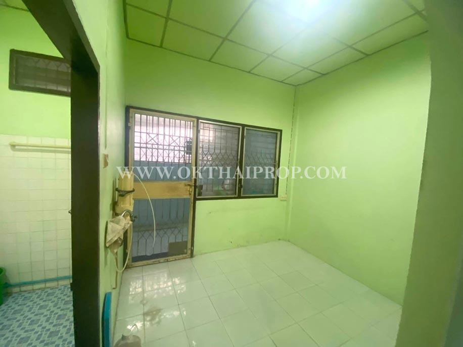 ทาวน์เฮ้าส์ หมู่บ้านจงสุข ถ.กรุงเทพ-นนทบุรี บางซื่อ