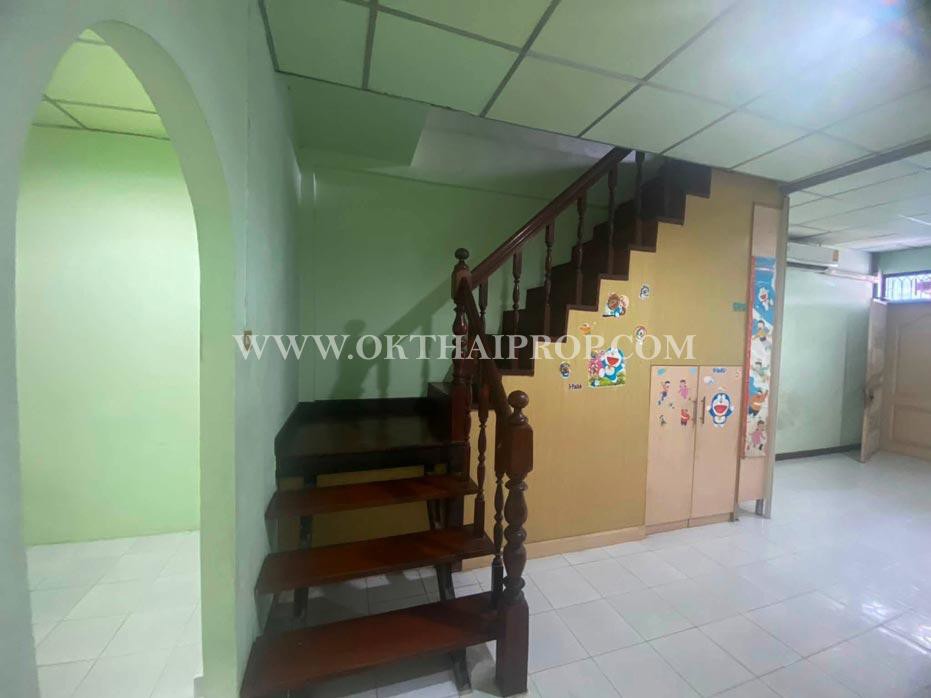 ทาวน์เฮ้าส์ หมู่บ้านจงสุข ถ.กรุงเทพ-นนทบุรี บางซื่อ