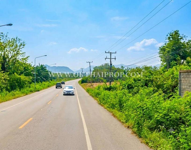 ที่ดินหัวหิน ติดถนนสาย 2052 ใกล้วัดห้วยมงคล ต.หนองพลับ อ.หัวหิน จ.ประจวบคีรีขันธ์