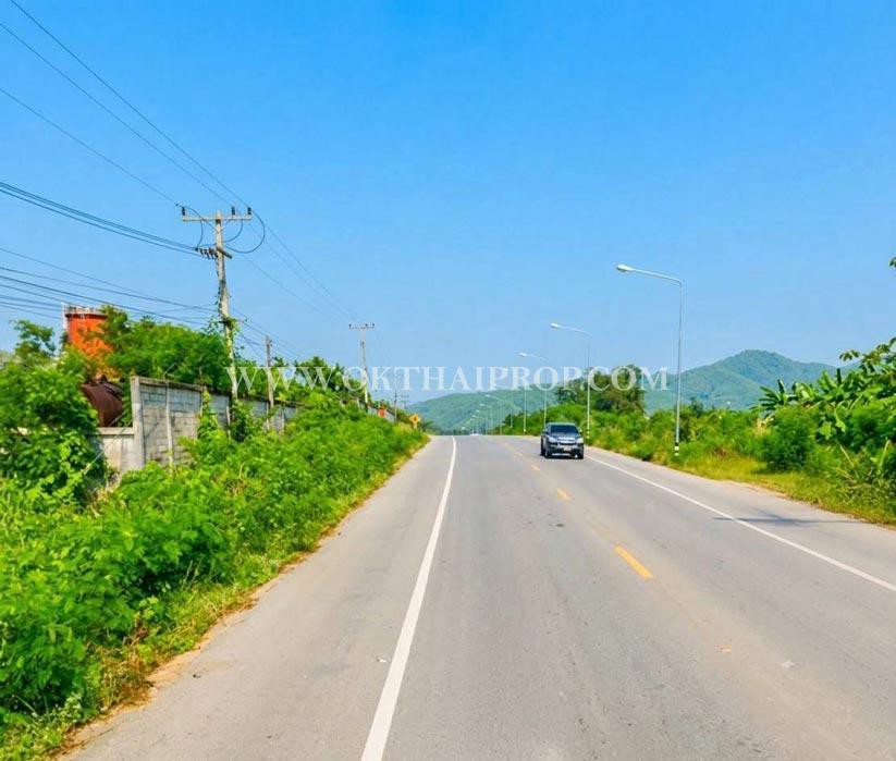 ที่ดินหัวหิน ติดถนนสาย 2052 ใกล้วัดห้วยมงคล ต.หนองพลับ อ.หัวหิน จ.ประจวบคีรีขันธ์