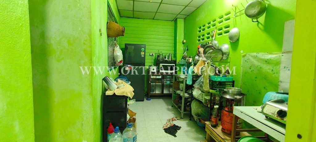 ทาวน์เฮ้าส์ หมู่บ้านบัวทอง4 ถนนบ้านกล้วย-ไทรน้อย บางบัวทอง