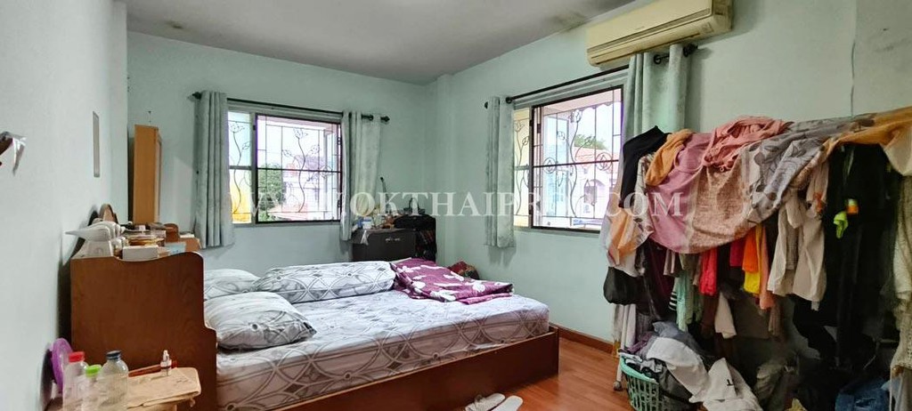 ทาวน์เฮ้าส์ หมู่บ้านบัวทองธานี บางบัวทอง นนทบุรี