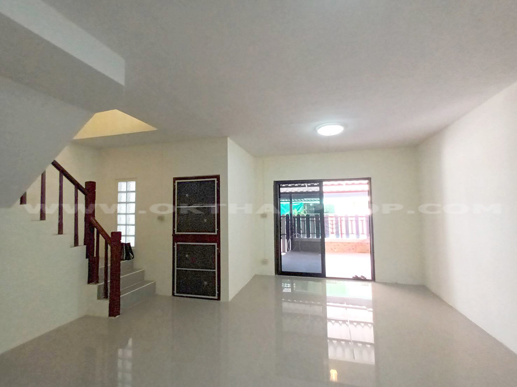 ทาวน์เฮ้าส์ หมู่บ้านพฤกษา14บี ถ.วัดลาดปลาดุก บางบัวทอง
