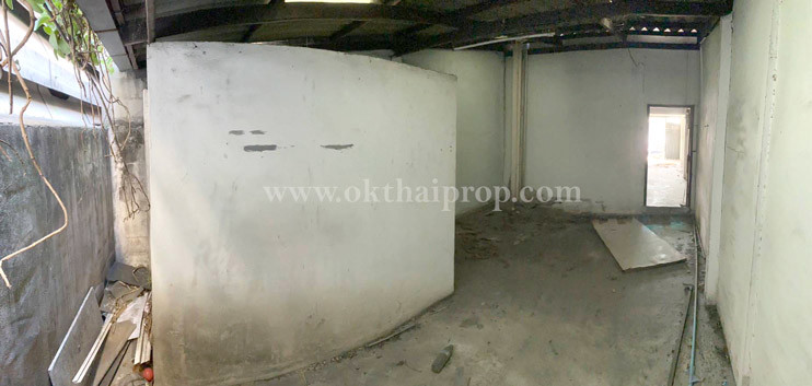 อาคารพาณิชย์ 4.5 ชั้น ติดถนนสนามบินน้ำ เมืองนนทบุรี