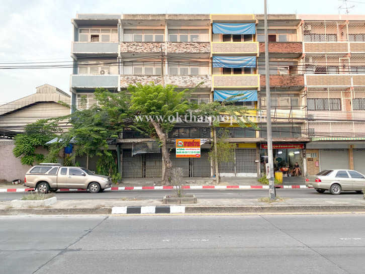 อาคารพาณิชย์ 4.5 ชั้น ติดถนนสนามบินน้ำ เมืองนนทบุรี
