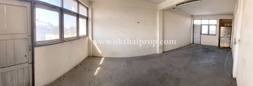 อาคารพาณิชย์ 4.5 ชั้น ติดถนนสนามบินน้ำ เมืองนนทบุรี