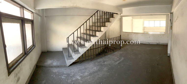 อาคารพาณิชย์ 4.5 ชั้น ติดถนนสนามบินน้ำ เมืองนนทบุรี