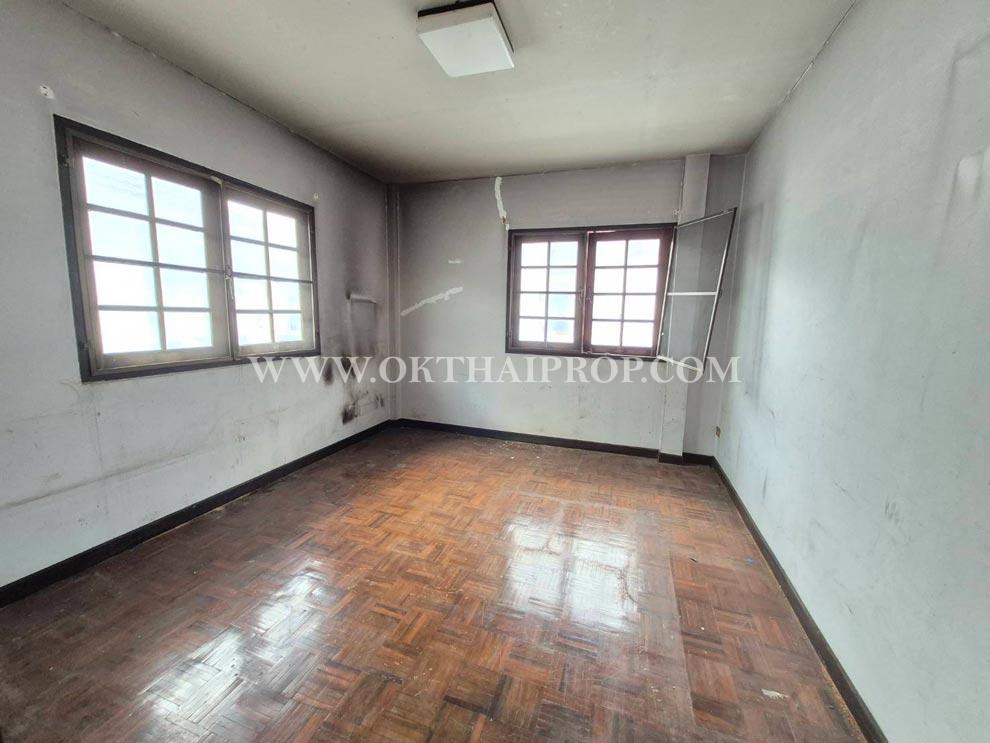 บ้านเดี่ยว หมู่บ้านศราวัณวิลล์ ถ.แจ้งวัฒนะ ปากเกร็ด