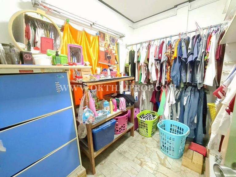 ทาวน์เฮ้าส์ หมู่บ้านสุชา บางบัวทอง ใกล้กับรถไฟฟ้าสายสีม่วง นนทบุรี
