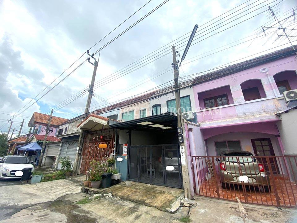 ทาวน์เฮ้าส์ หมู่บ้านศรีประจักษ์วิลล่า4 ถนนบางกรวย-ไทรน้อย บางบัวทอง