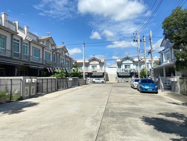 ทาวน์โฮม หมู่บ้านอินดี้ บางใหญ่ 2 (Indy Bangyai 2) นนทบุรี