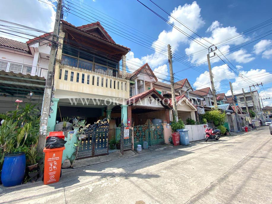 ทาวน์เฮ้าส์ หมู่บ้านเจริญสุข2 (เวฬุวนาราม) ถนนสรงประภา เขตดอนเมือง