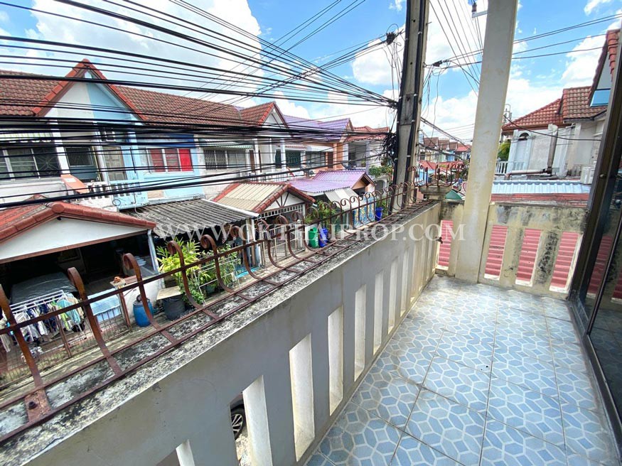 ทาวน์เฮ้าส์ หมู่บ้านเจริญสุข2 (เวฬุวนาราม) ถนนสรงประภา เขตดอนเมือง
