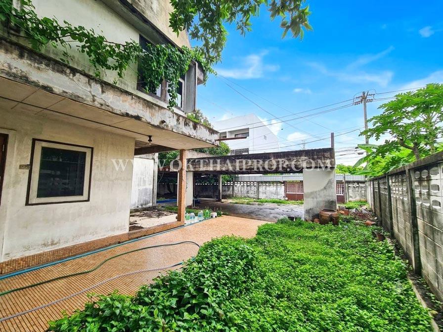 ที่ดินพร้อมสิ่งปลูกสร้างประชาชื่น ใกล้ทางด่วนและรถไฟฟ้า ถนนประชาชื่น (วงศ์สว่าง)