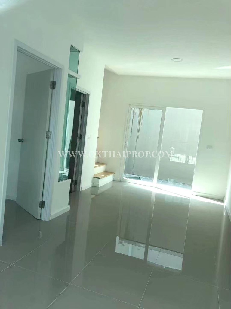 ทาวน์โฮม Casa Waterside Rama 5 (คาซ่า วอเตอร์ไซต์ พระราม 5) ติดถนนใหญ่นครอินทร์
