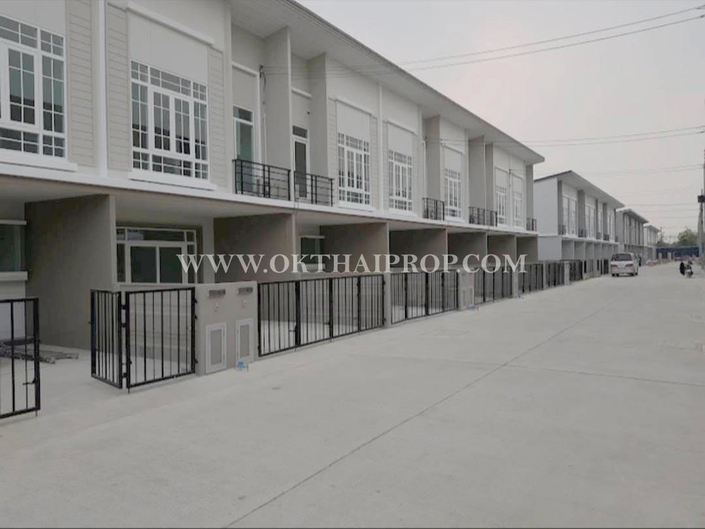 ทาวน์โฮม Casa Waterside Rama 5 (คาซ่า วอเตอร์ไซต์ พระราม 5) ติดถนนใหญ่นครอินทร์