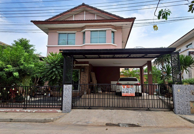 ขายบ้านเดี่ยว หมู่บ้านชลลดา สุวรรณภูมิ ลาดกระบัง 54 เนื้อที่ 56.7 ตร.ว. 2 ชั้น 3 นอน 2 น้ำ