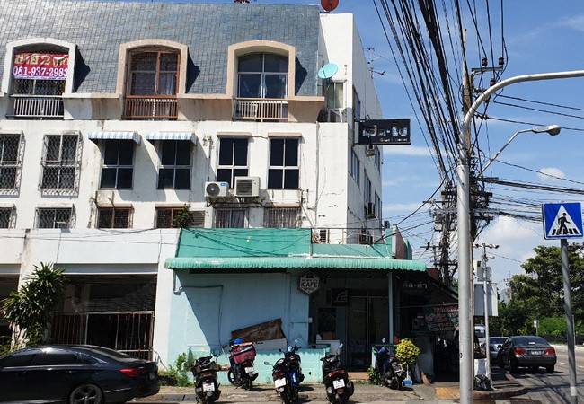 ขายอาคารพาณิชย์ ซอยลาดพร้าว 71 ถนนสุคนธสวัสดิ์ เนื้อที่ 40 ตร.ว. 2 คูหา ขายแยกได้