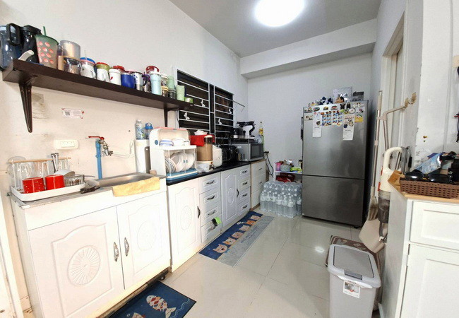ขายทาวน์เฮ้าส์ หมู่บ้านเดอะคอนเนค สุวรรณภูมิ 3 เนื้อที่ 18.2 ตร.ว. 2 ชั้น 3 นอน 2 น้ำ