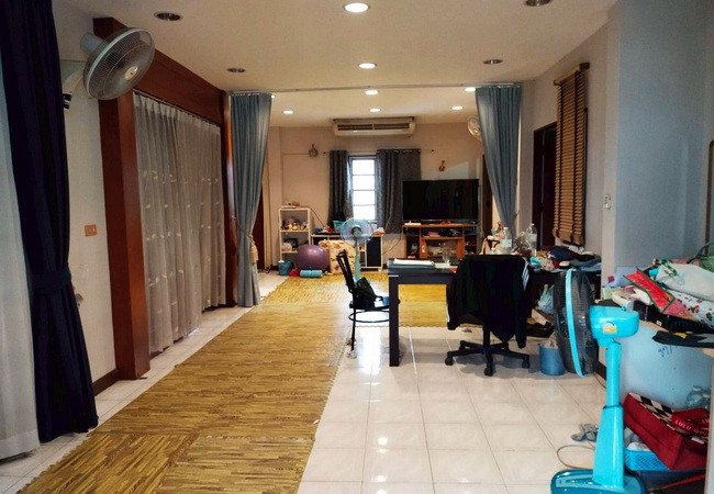 ขายบ้านเดี่ยว หมู่บ้านเบญจรงค์ รามคำแหง 178 เนื้อที่ 75 ตร.ว. 2 ชั้น 5 นอน 5 น้ำ
