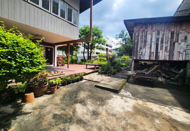 ขายบ้านเดี่ยว ถนนนครไชยศรี เขตดุสิต กรุงเทพมหานคร เนื้อที่ 127.8 ตร.ว. 2 ชั้น 3 นอน 2 น้ำ