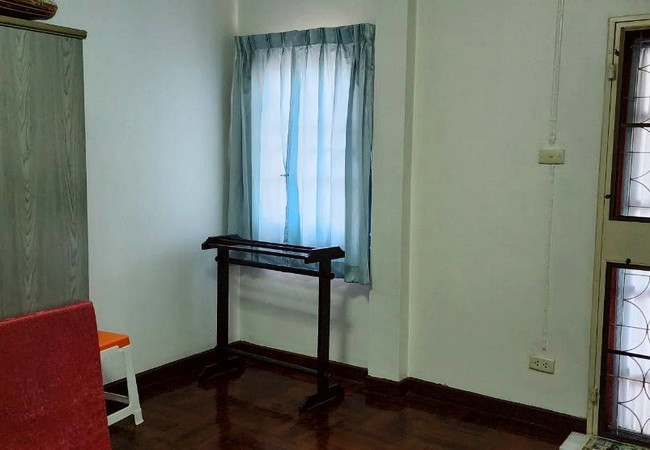 ขายบ้านเดี่ยว หมู่บ้านลภาวัน 9 ถนนชัยพฤกษ์ เนื้อที่ 52.5 ตร.ว. 2 ชั้น 3 นอน 2 น้ำ