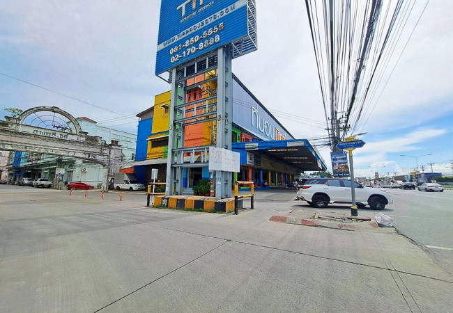 ขายอาคารพาณิชย์ โครงการบางพลีซิตี้ ซอยบางปลา 20 เนื้อที่ 19 ตร.ว. 2 ห้องน้ำ ทำเลดีมาก