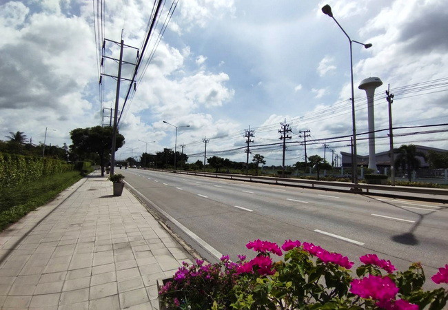 ขายที่ดิน ตรงข้ามบางกอกอารีน่า ติดถนนเชื่อมสัมพันธ์ หนองจอก กรุงเทพ เนื้อที่ 25-0-60.6 ไร่