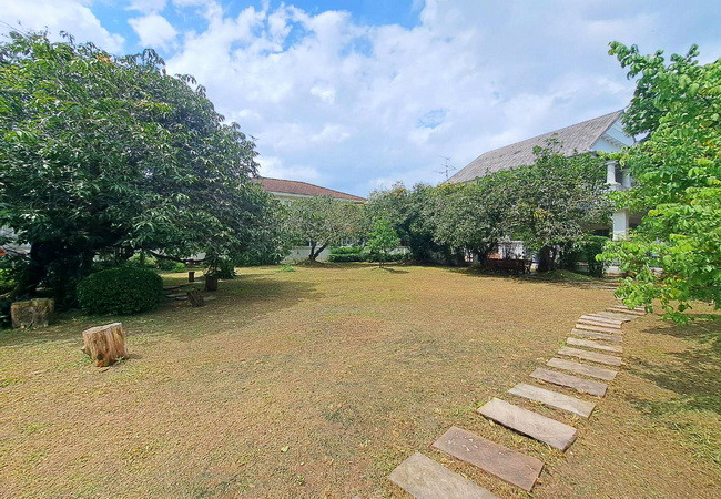 ขายที่ดิน หมู่บ้านนันทวัน รามอินทรา-วัชรพล เนื้อที่ 137 ตร.ว. แปลงสวย ถมแล้ว