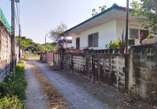 ขายที่ดิน รามอินทรา กม.4 แขวงท่าแร้ง เขตบางเขน กรุงเทพมหานคร เนื้อที่ 328 ตร.ว.