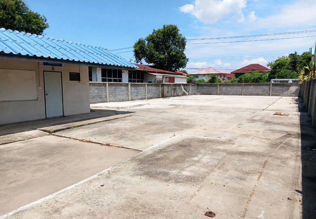 ขายที่ดิน 136 ตร.ว. พร้อมสิ่งปลูกสร้าง ซอยรามอินทรา 58 คันนายาว กรุงเทพมหานคร