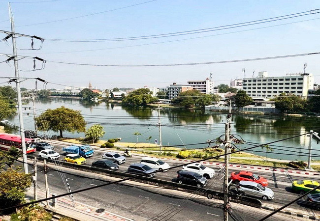ขายแฟลต ชุมชนคลองจั่น แยกนิด้า ถนนเสรีไทย เนื้อที่ 46.94 ตร.ม. 1 นอน 1 น้ำ