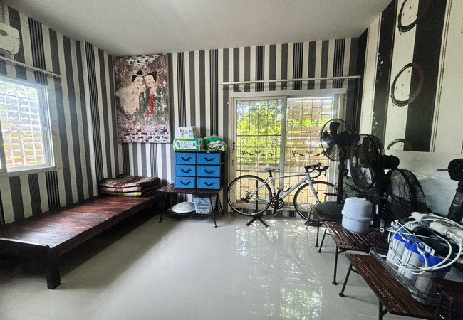 ขายบ้านเดี่ยว หมู่บ้านพาเพลิน บางขุนเทียน-ชายทะเล เนื้อที่ 54 ตร.ว. 1 ชั้น 3 นอน 2 น้ำ